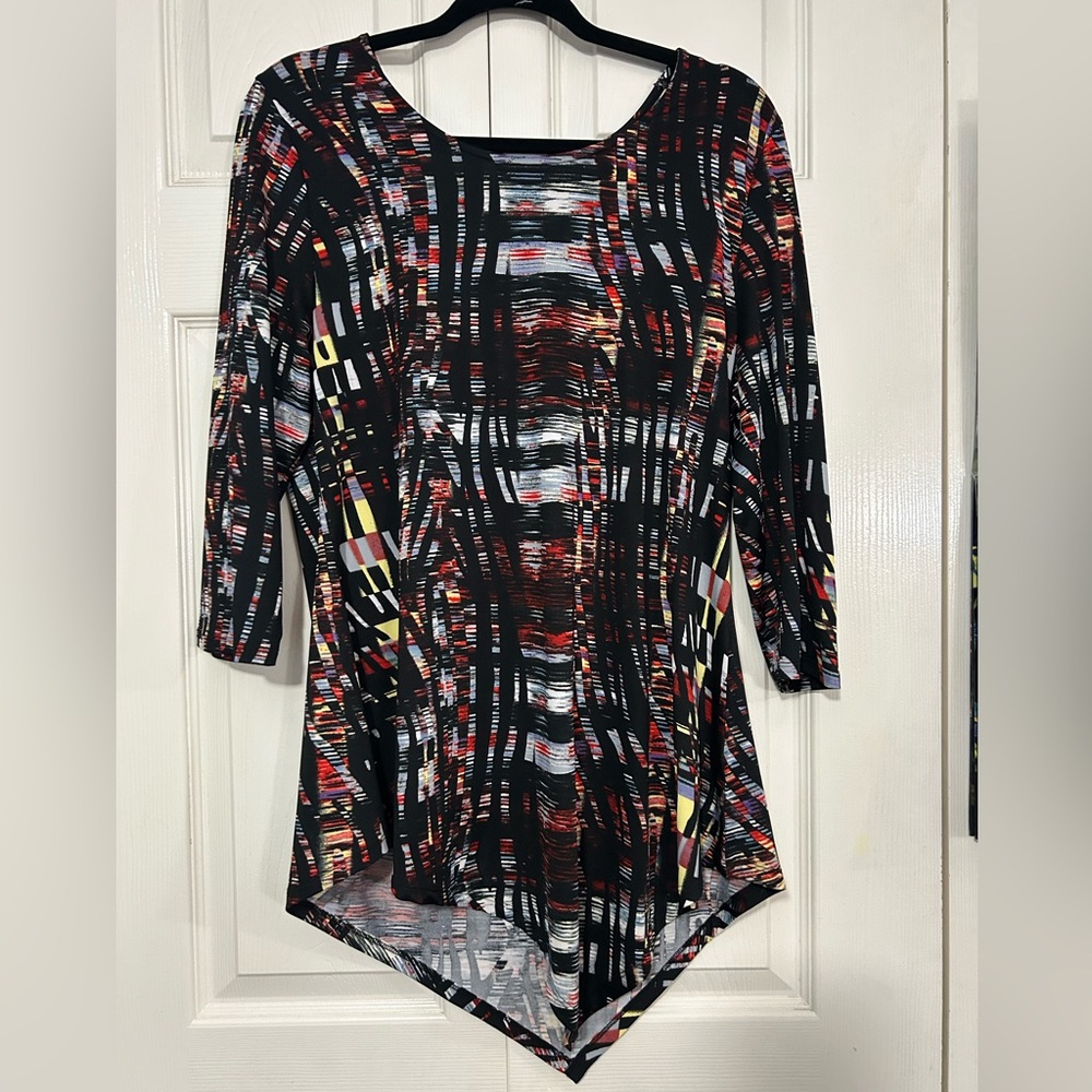 New Directions, Black and Red Abstract Poncho Style Hemline Tunic
